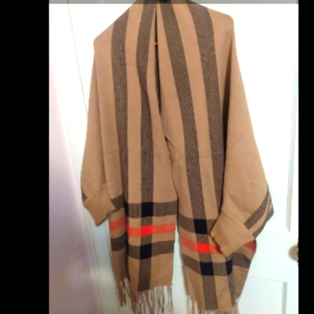 NWOT Knit Poncho Sweater Shawl with Sleeves